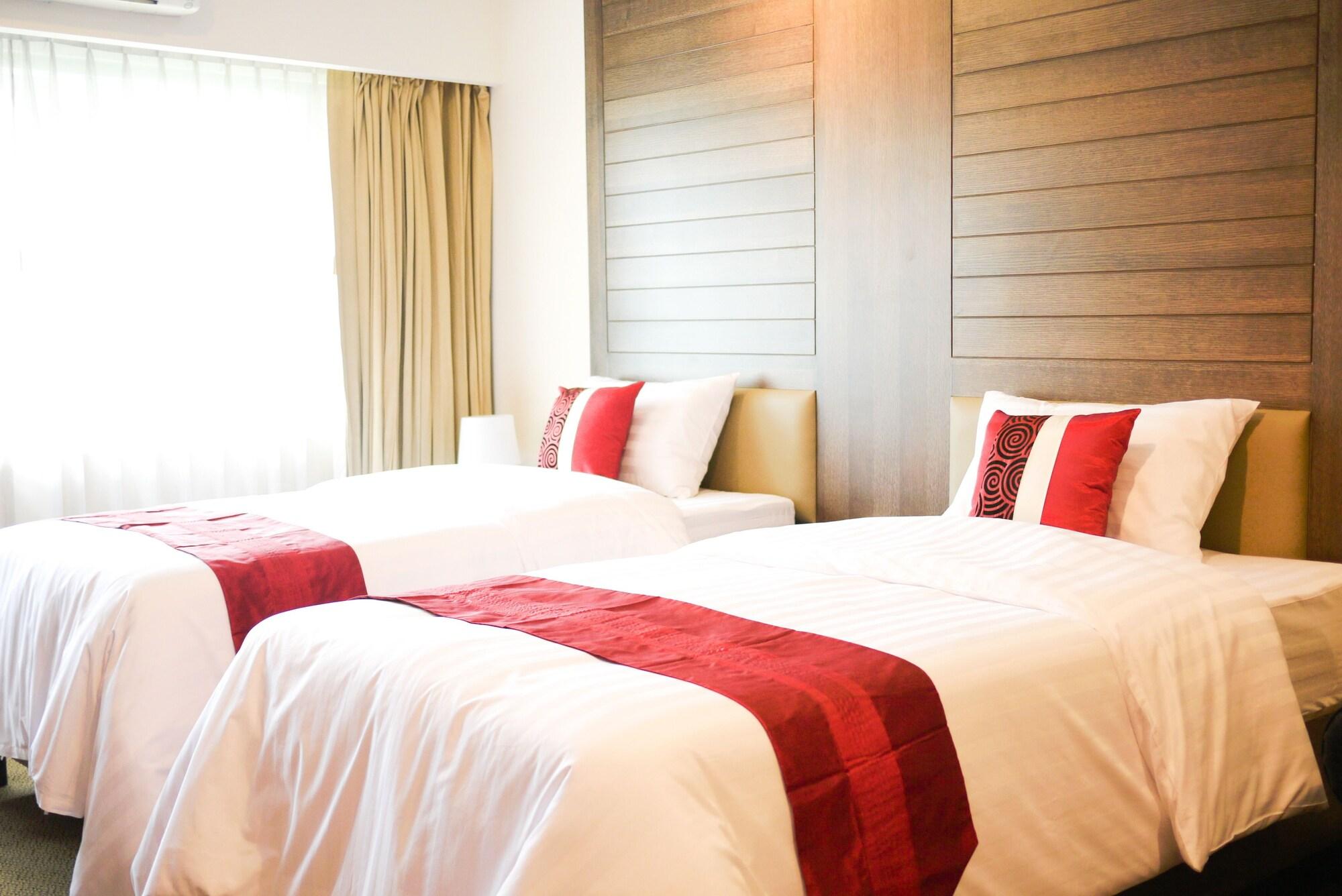 Triple 8 Inn Bangkok Bagian luar foto